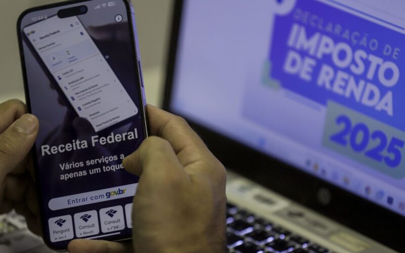 Receita paga nesta sexta-feira quarto lote de restituição do IR