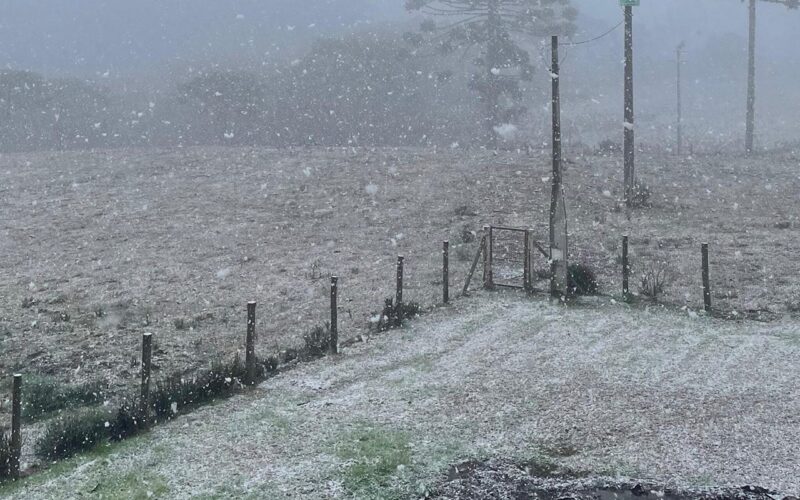 Rio Grande do Sul registra neve em algumas localidades