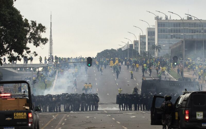 STF responsabilizou 1.190 pessoas por atos antidemocráticos de 2023