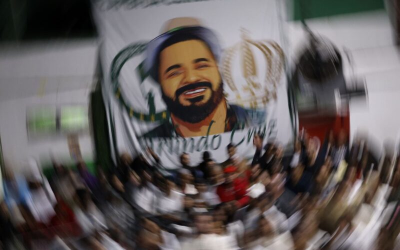 Sambista perfeito: Arlindo é celebrado com festa no Império Serrano