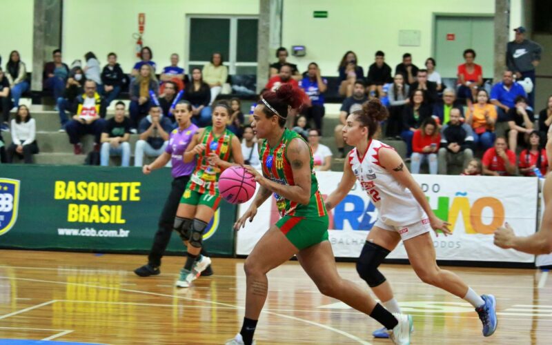 Sampaio Basquete e Sesi Araraquara disputam quarto jogo da final