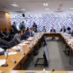 Sem acordo, Câmara não pauta foro privilegiado nem anistia a 8/1