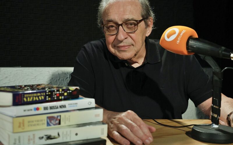 Série de Ruy Castro dedicada a Tom Jobim estreia na Rádio MEC