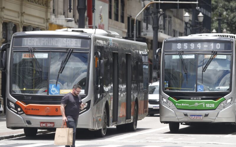 Setor de serviços cresce 0,3% em junho e atinge patamar recorde