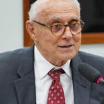 Suplicy passa mal e é internado em Maricá
