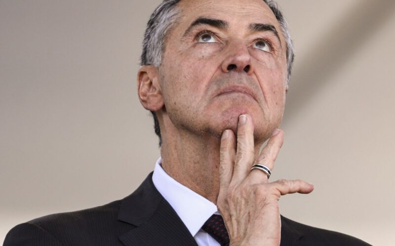 Barroso diz que julgamento de Bolsonaro ocorrerá com serenidade