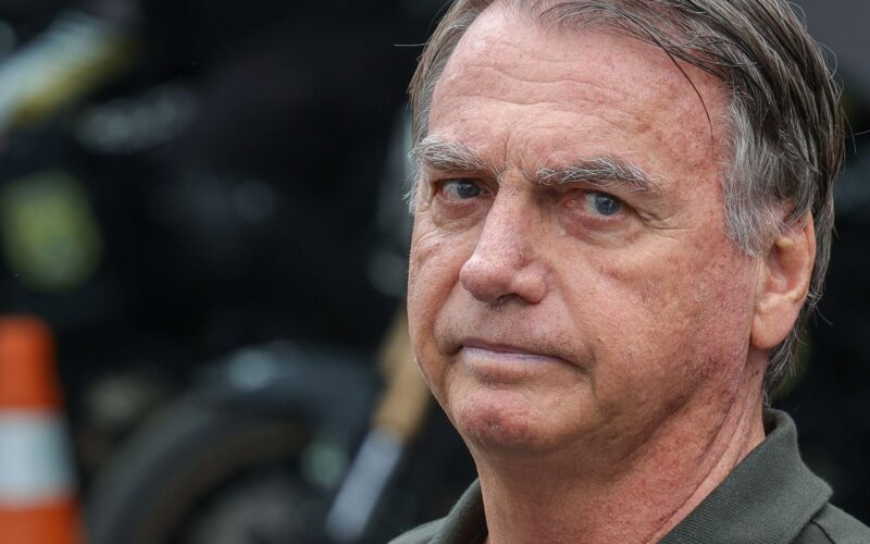 Bolsonaro passa mal e é levado para hospital em Brasília