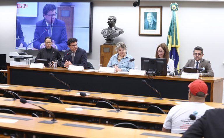 Brasil pode liderar debate sobre redução da produção de plástico, dizem especialistas - Notícias