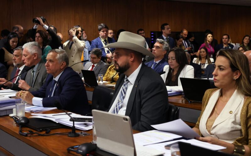 CPMI do INSS convida CGU, AGU e diretor da PF