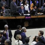 Câmara derruba voto secreto em PEC da Blindagem por falta de quórum