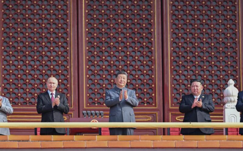 China faz desfile do Dia da Vitória e promete desenvolvimento pacífico