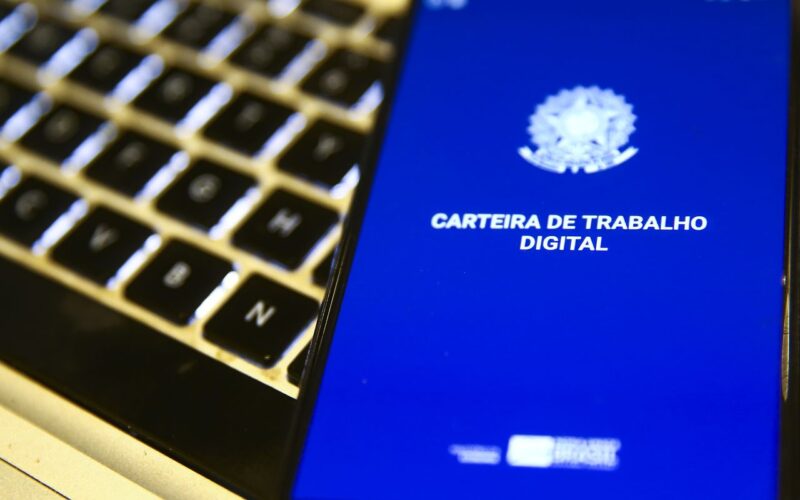 Com mercado aquecido, 53,8% descartam perda de emprego
