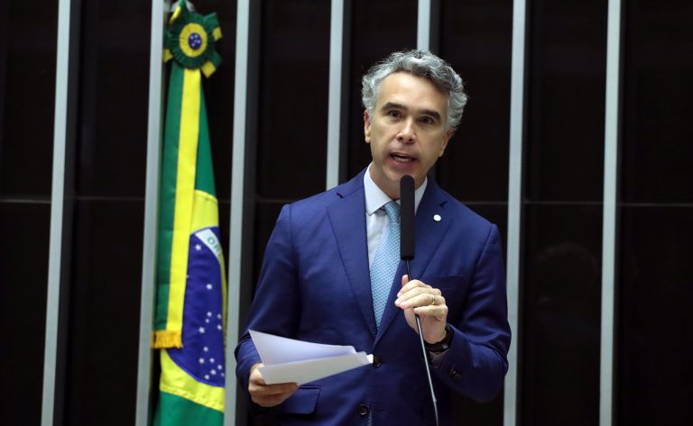 Comissão aprova marco regulatório da responsabilidade dos filhos em relação aos pais idosos - Notícias
