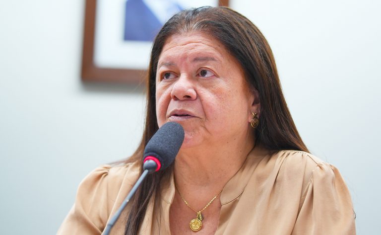 Comissão aprova programa de combate ao câncer de pele entre pescadores e trabalhadores rurais - Notícias