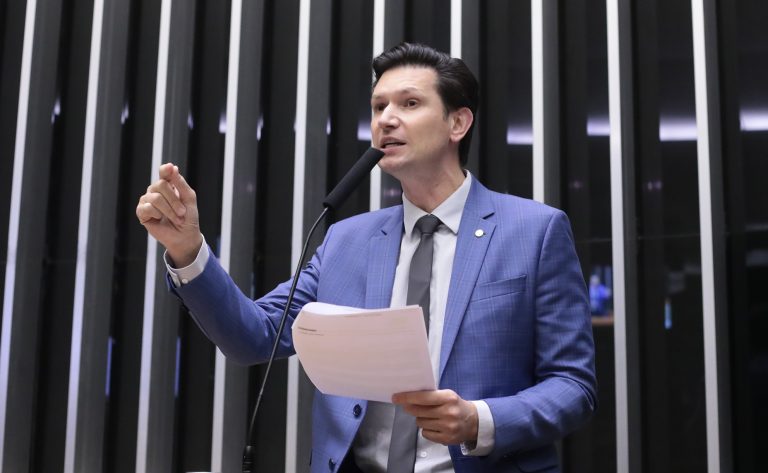 Comissão aprova projeto que inclui academias no Programa Emergencial de Retomada do Setor de Eventos - Notícias