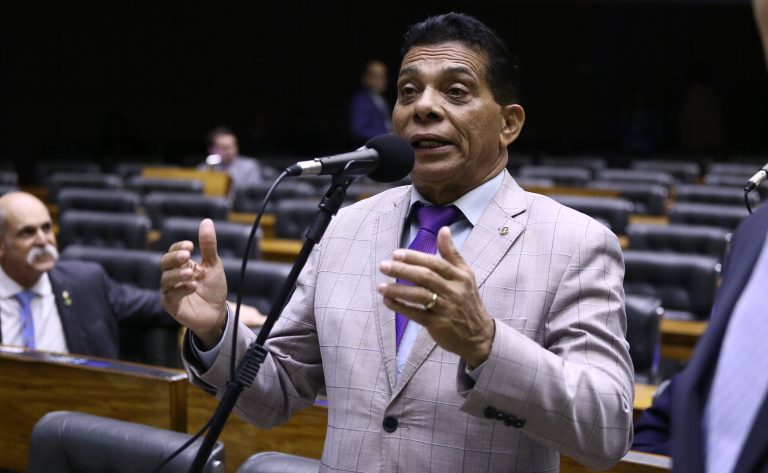 Comissão aprova regras para a destruição de máquinas usadas em atividades criminosas - Notícias