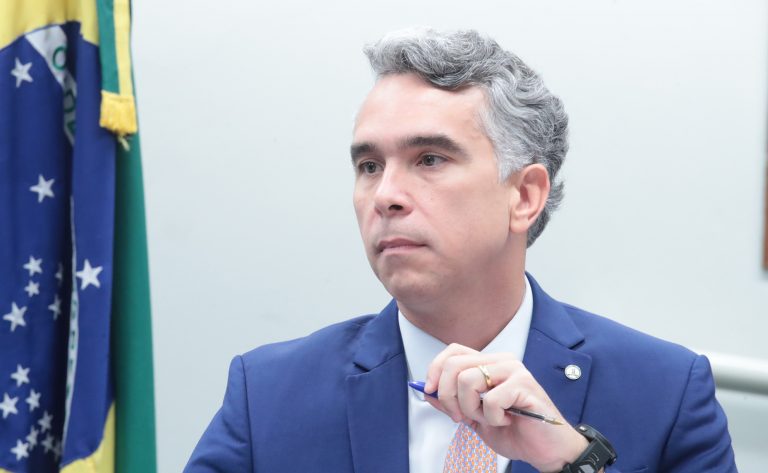 Comissão aprova regras para plano pedagógico de recuperação de alunos com baixo rendimento - Notícias