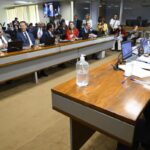 Comissão do Senado aprova isenção do IR para quem ganha até R$ 5 mil