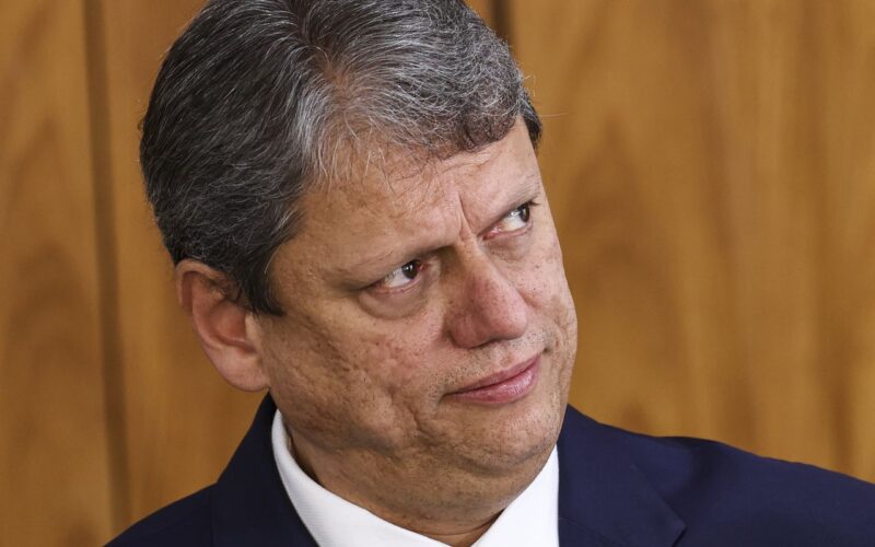 Deputado pede inquérito contra Tarcísio após falas contra STF