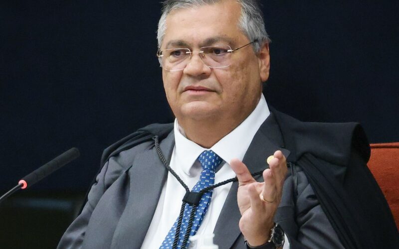 Dino vota pela condenação de Bolsonaro e mais sete; placar está 2 a 0