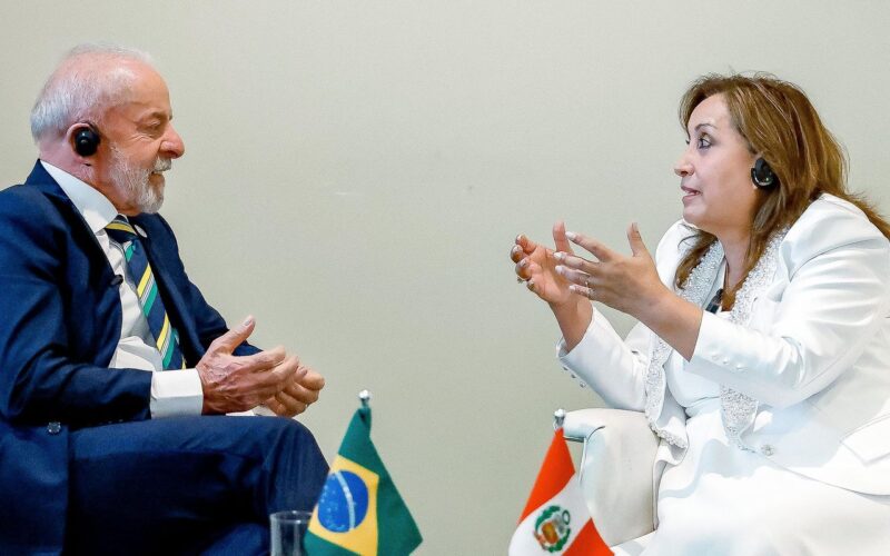 Em Nova York, Lula se reúne com Dina Boluarte, presidente do Peru