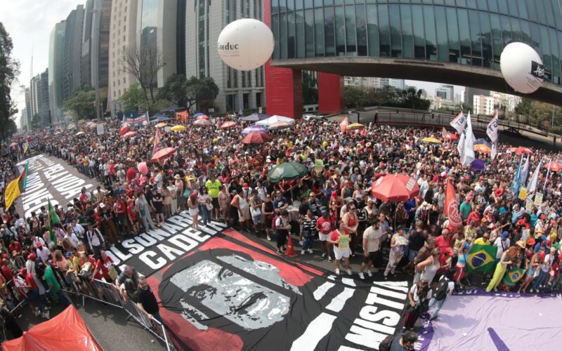 Em todo país, milhares protestam contra anistia e PEC da Blindagem