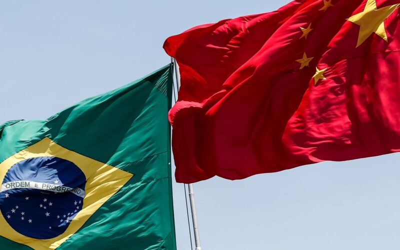 Emprego no comércio Brasil-China cresce mais que nas demais parcerias