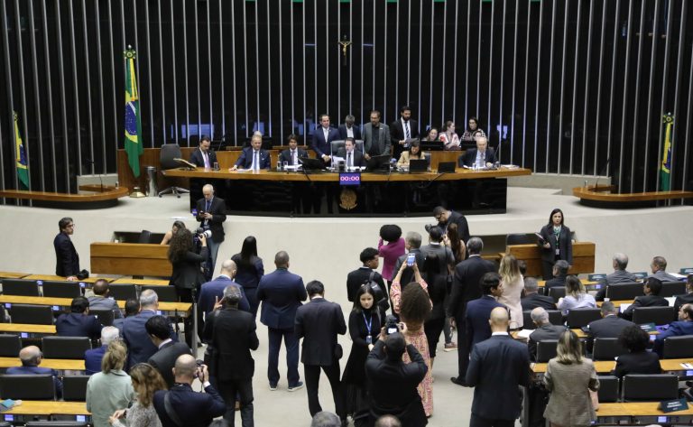 Especialistas defendem reforma administrativa com foco em melhores serviços e fim de privilégios - Notícias