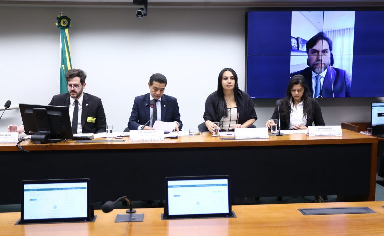 Estudantes que pagam em dia o Fies querem os mesmos descontos concedidos a inadimplentes em renegociações - Notícias
