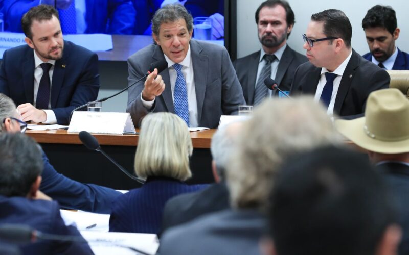 Haddad diz que Receita alcançará os “verdadeiros ladrões da nação”