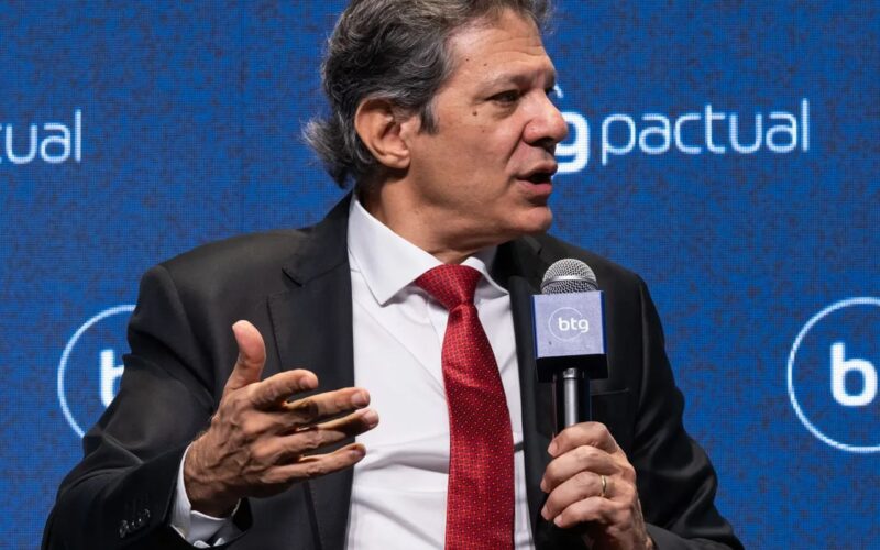 Haddad diz que política fiscal não depende apenas do governo federal
