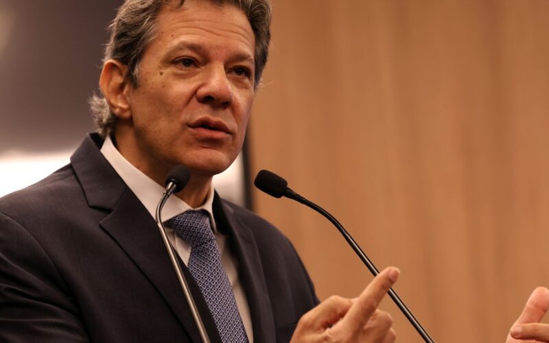 Haddad prevê queda dos juros "em breve" e 2026 "muito melhor"