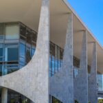 Homem tenta subir rampa do Palácio do Planalto duas vezes na madrugada