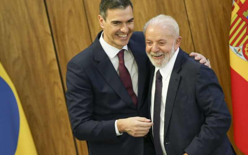 Lula conversa com presidente espanhol sobre Mercosul-UE e guerra