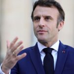 Macron busca novo primeiro-ministro para após colapso do governo