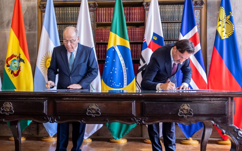 Mercosul assina acordo de livre comércio com quatro países europeus