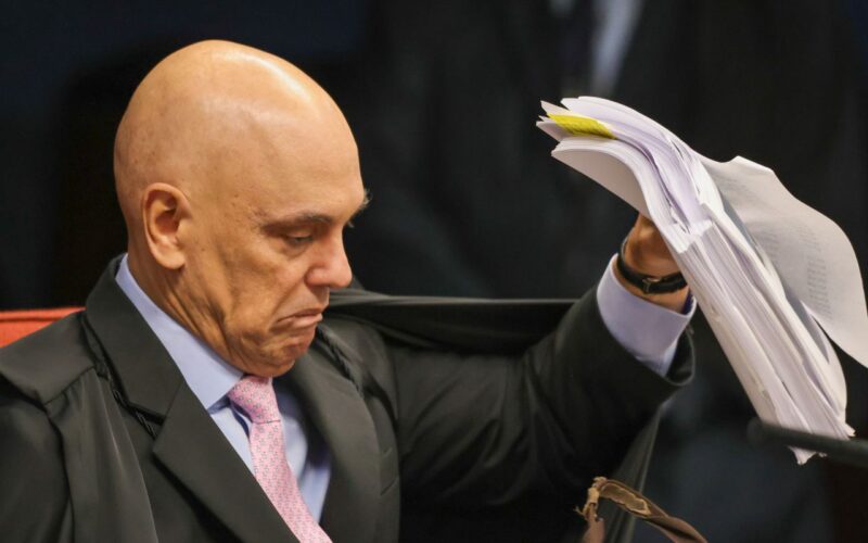 Moraes enumera 13 “atos executórios” para condenação de Bolsonaro