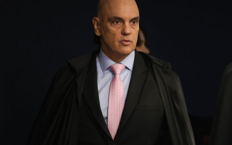 Moraes vota para condenar Bolsonaro e mais sete por golpe de Estado