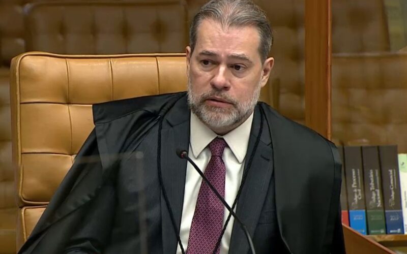 PEC da Blindagem: Dias Toffoli dá dez dias para Câmara se manifestar