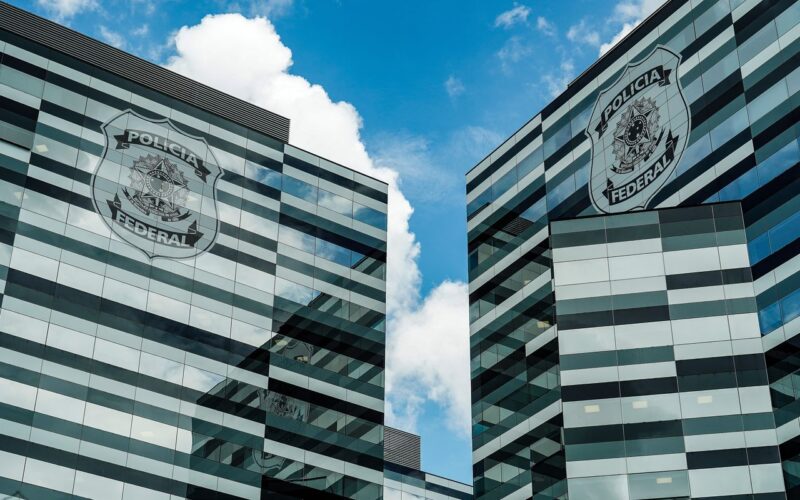 PF diz ao STF que Zambelli não efetivou ações de coação contra a Corte