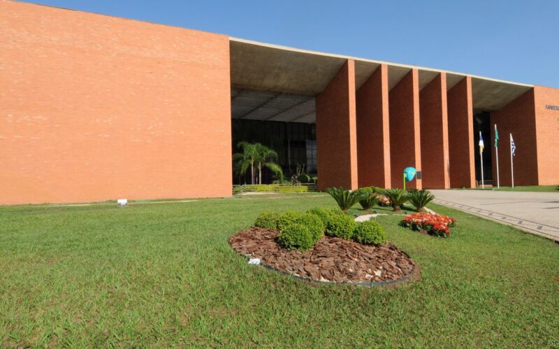 PF faz buscas em dez gabinetes de deputados estaduais do Tocantins