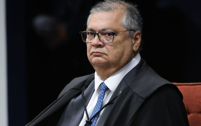 PF indicia mulher que tentou agredir Flávio Dino durante voo