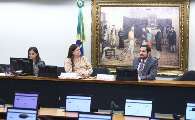 Parlamentares e especialistas divergem sobre a revogação da Lei da Alienação Parental - Notícias