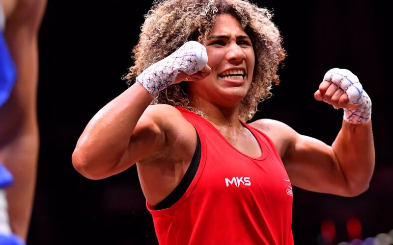 Rebeca Lima é campeã mundial de boxe em Liverpool