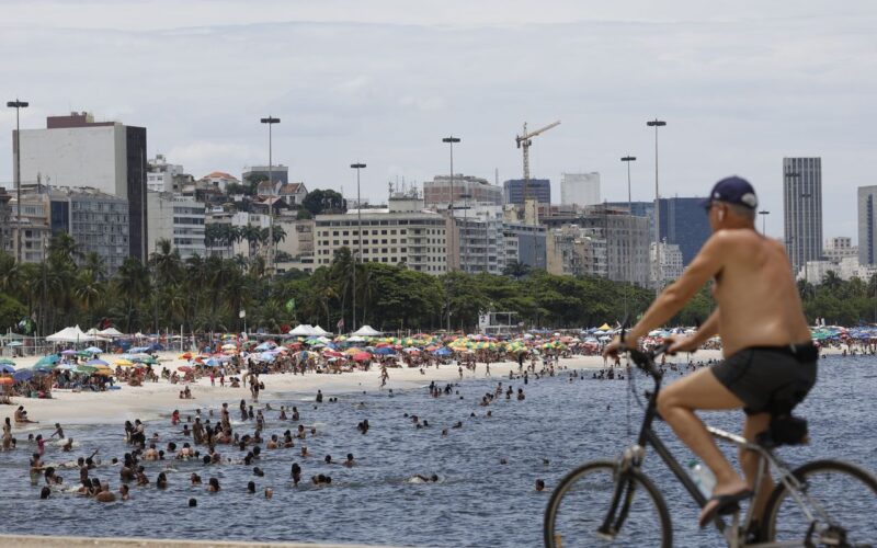 Rio teve um dia de sol forte, mas no final de semana tempo muda