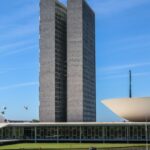 Senado aprova pena maior a quem fornecer drogas ou bebidas a menores