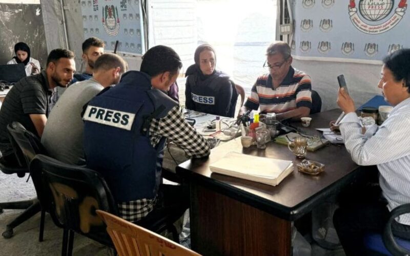 Tenda de jornalistas palestinos é bombardeada após reunião com Fenaj
