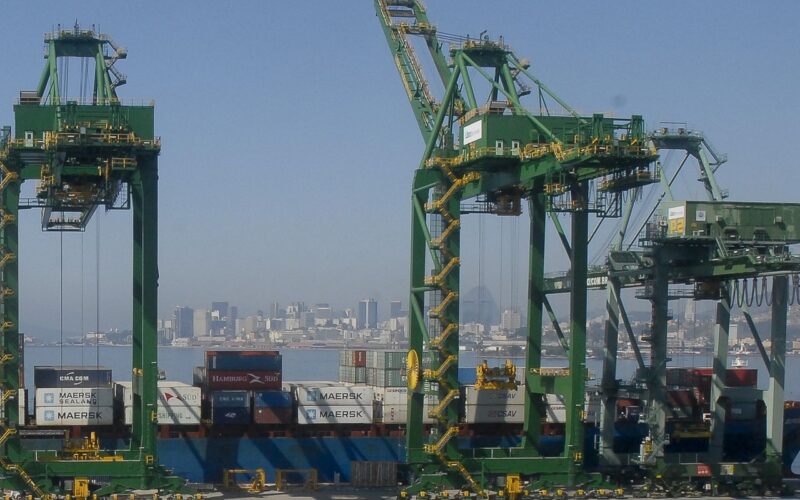 Tentativa de negociação e defesa da soberania marcam 1 mês de tarifaço