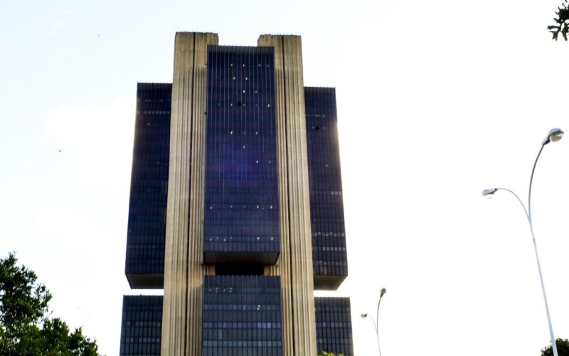 Banco Central passa a bloquear chaves Pix usadas em golpes e fraudes