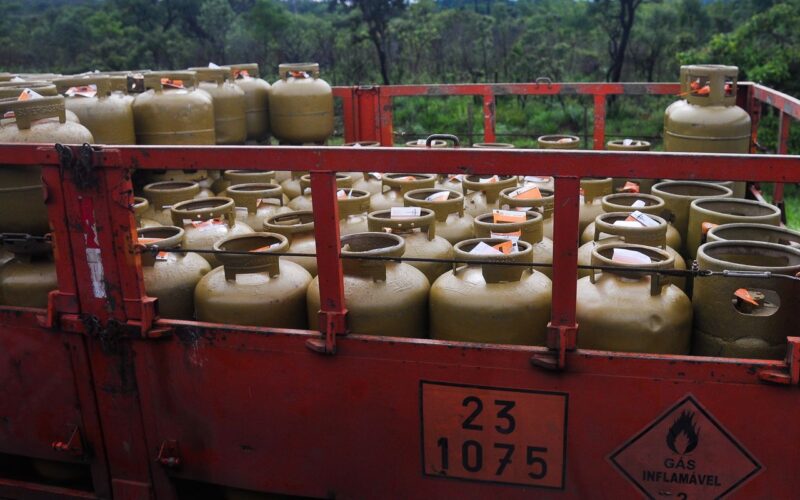 Beneficiários com NIS final 8 recebem Auxílio Gás nesta quarta-feira